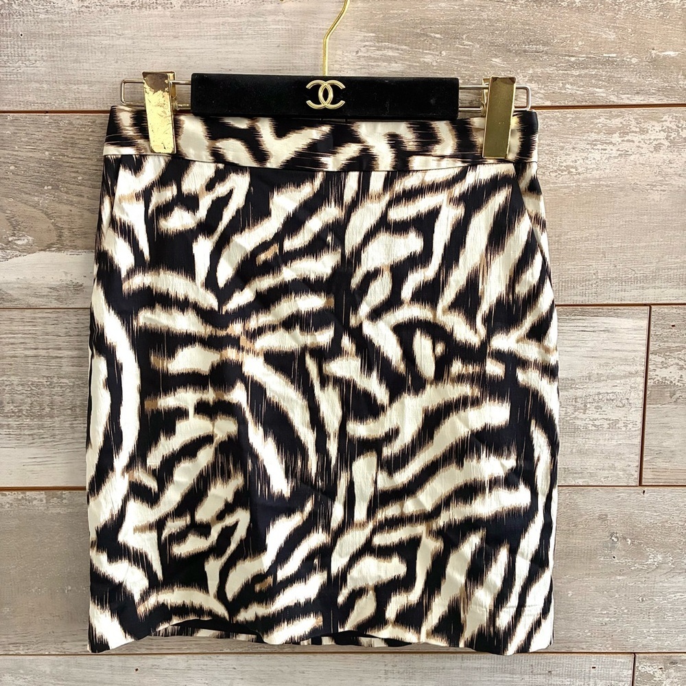 Ann Taylor animal print pencil skirt - Picture 2 of 9